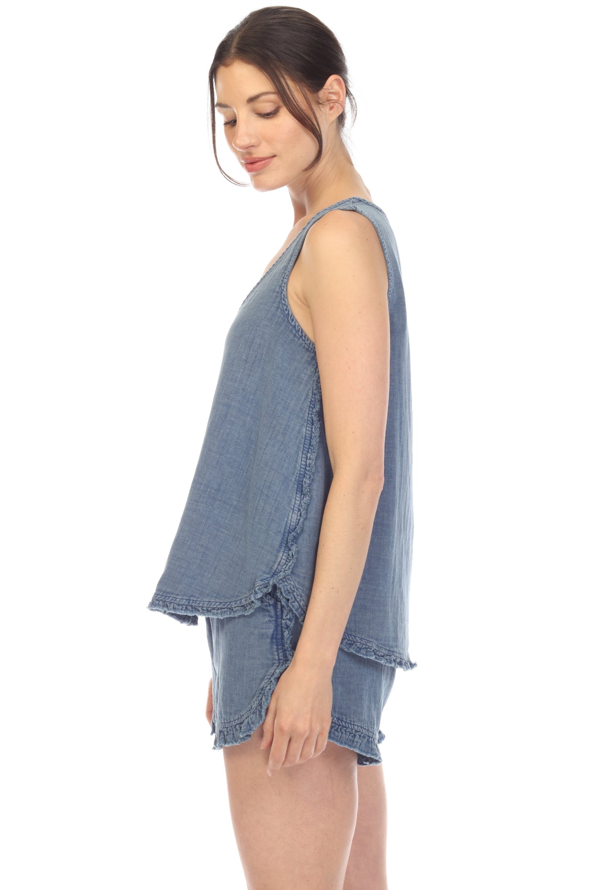 RUFFLE EDGE V-SHELL