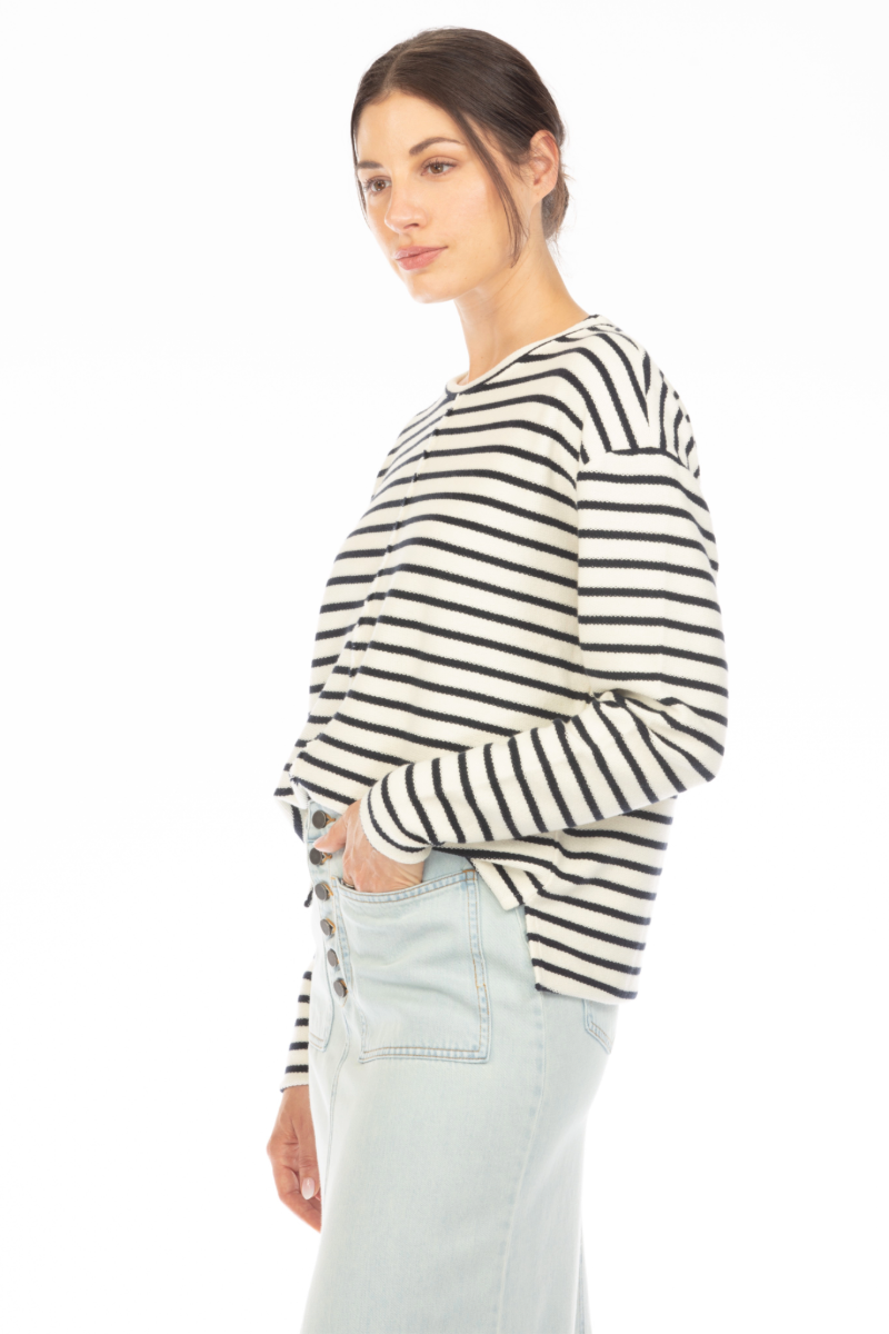 FRANKIE RAW SEAMED CREW