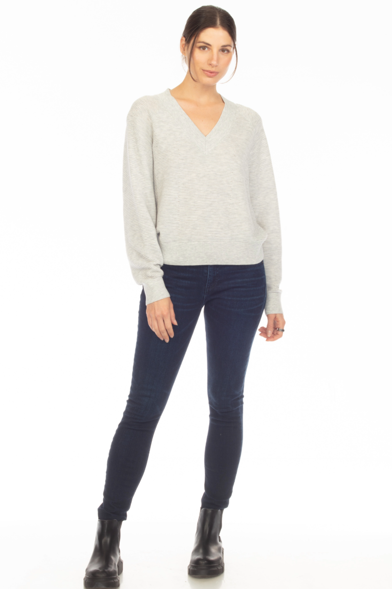 V-NECK SWEATER
