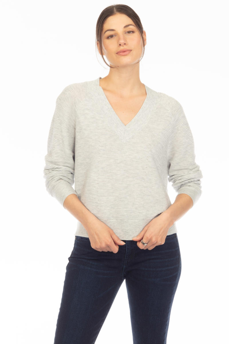 V-NECK SWEATER