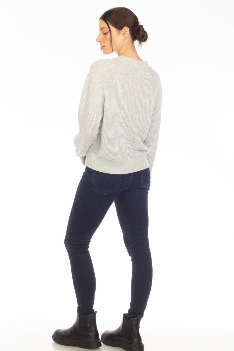 V-NECK SWEATER