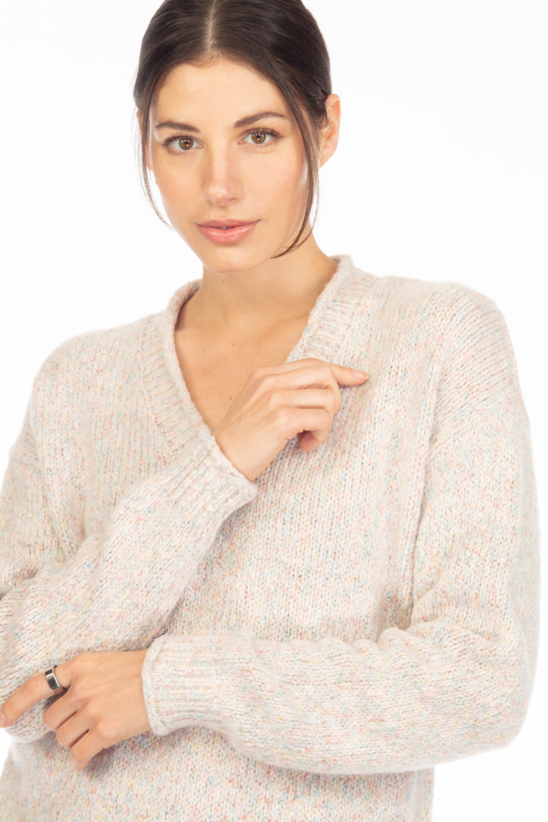 V-NECK SWEATER