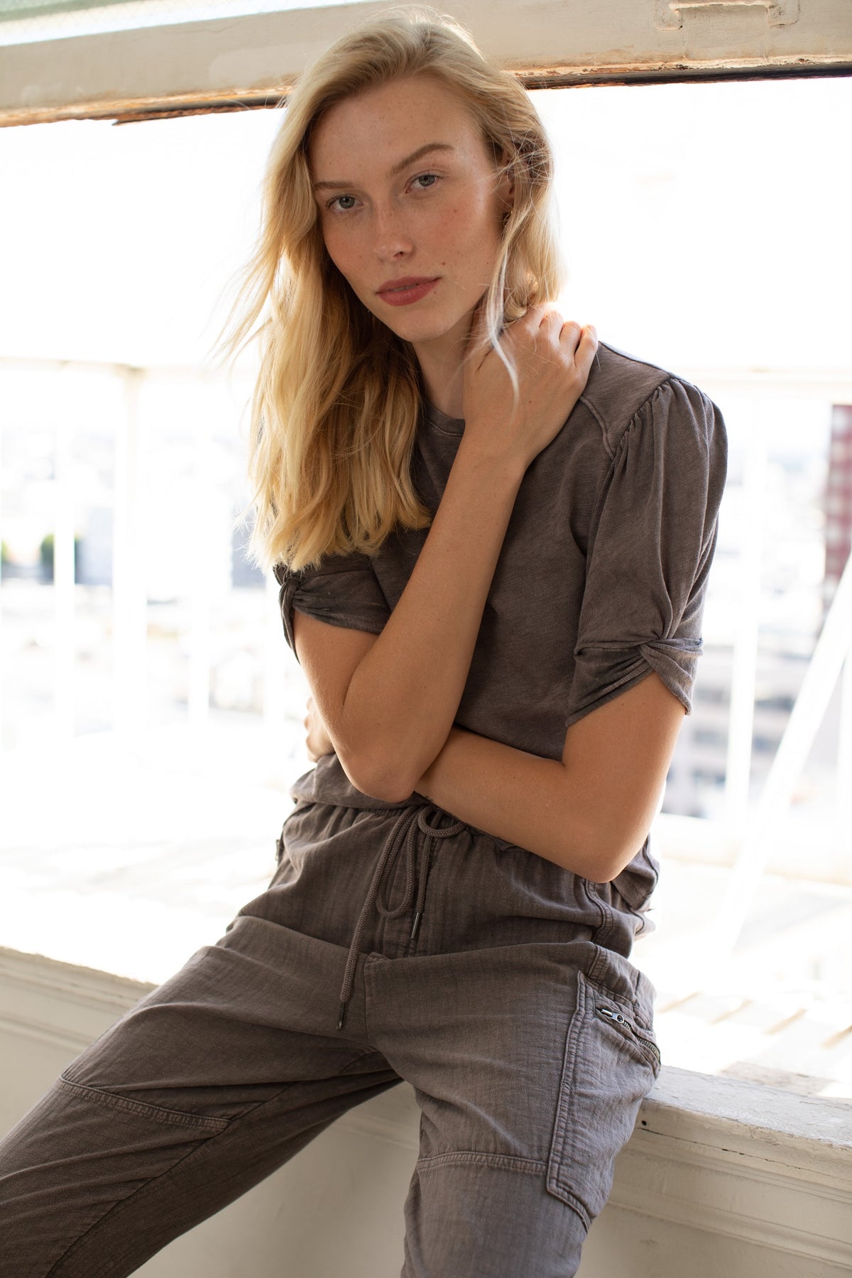 STELLA KNOTTED SLV TOP