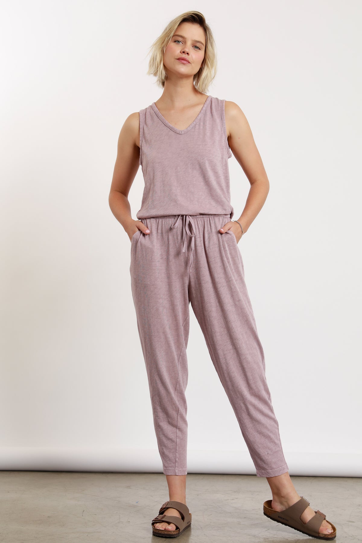 Slvless V Jumpsuit