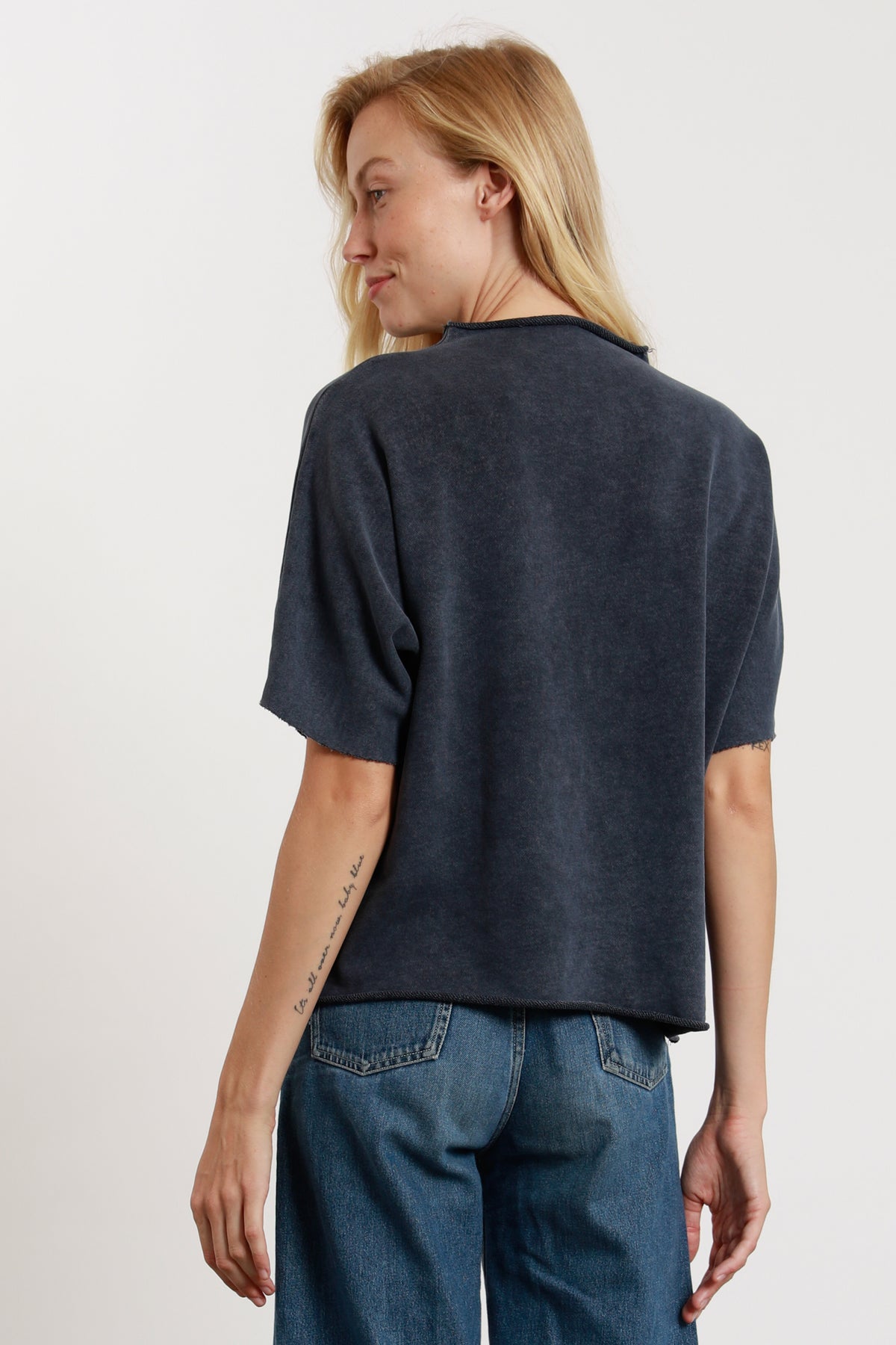 Raw Edge Ss Low Mock
