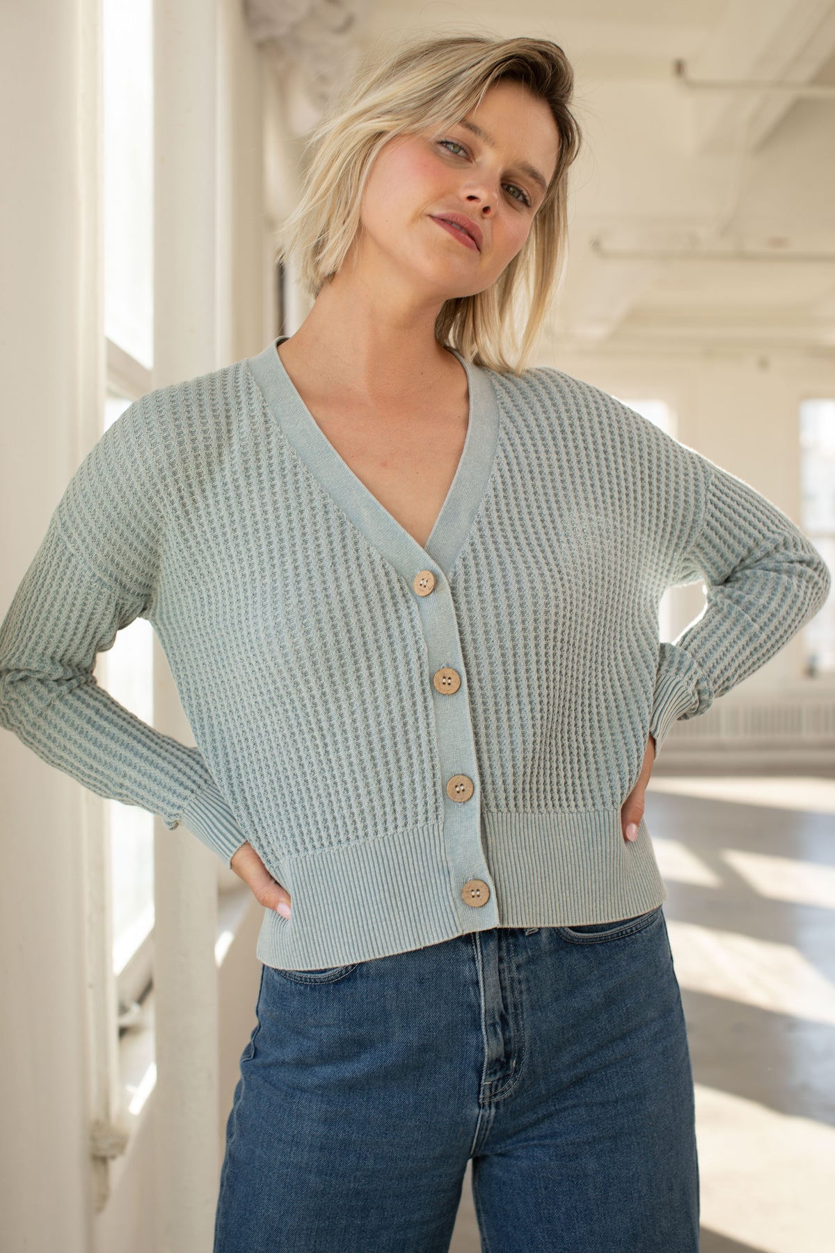 DEEP V CARDI