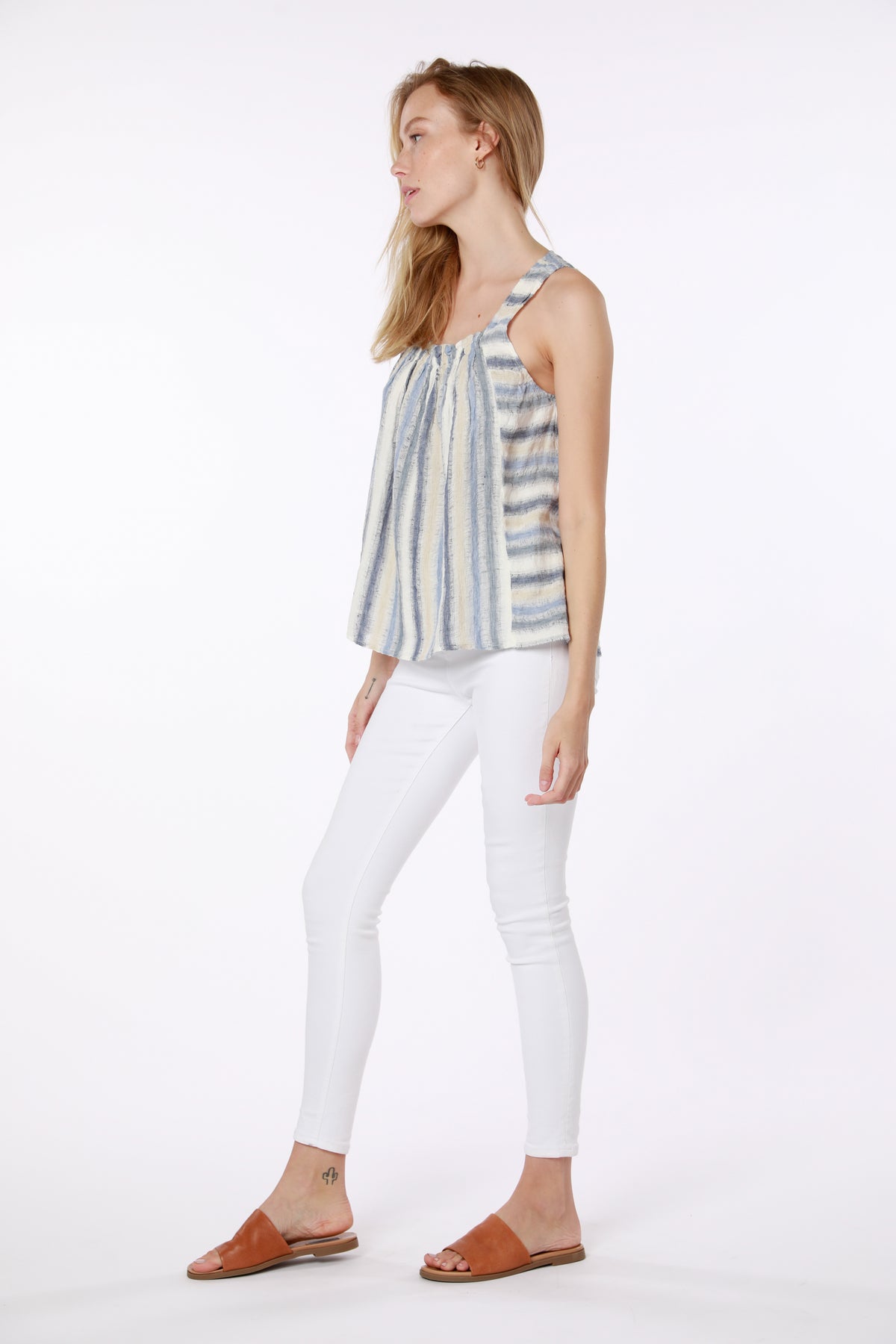 Flowy Tank