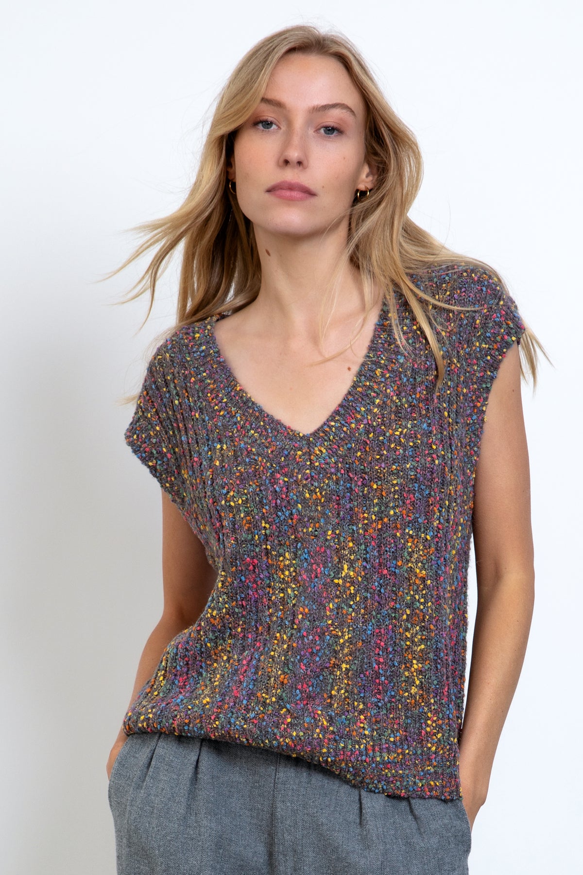 SWEATER VEST