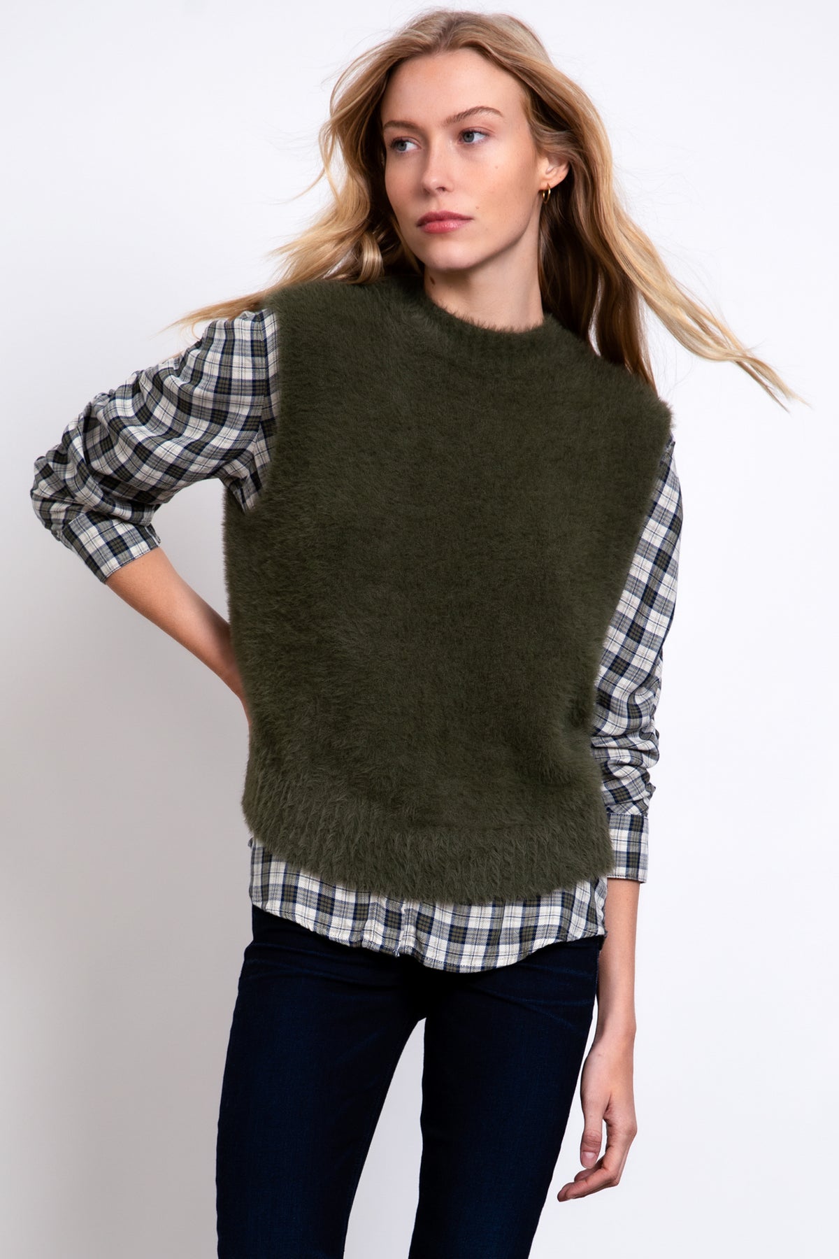 SCOOP HEM SWEATER VEST