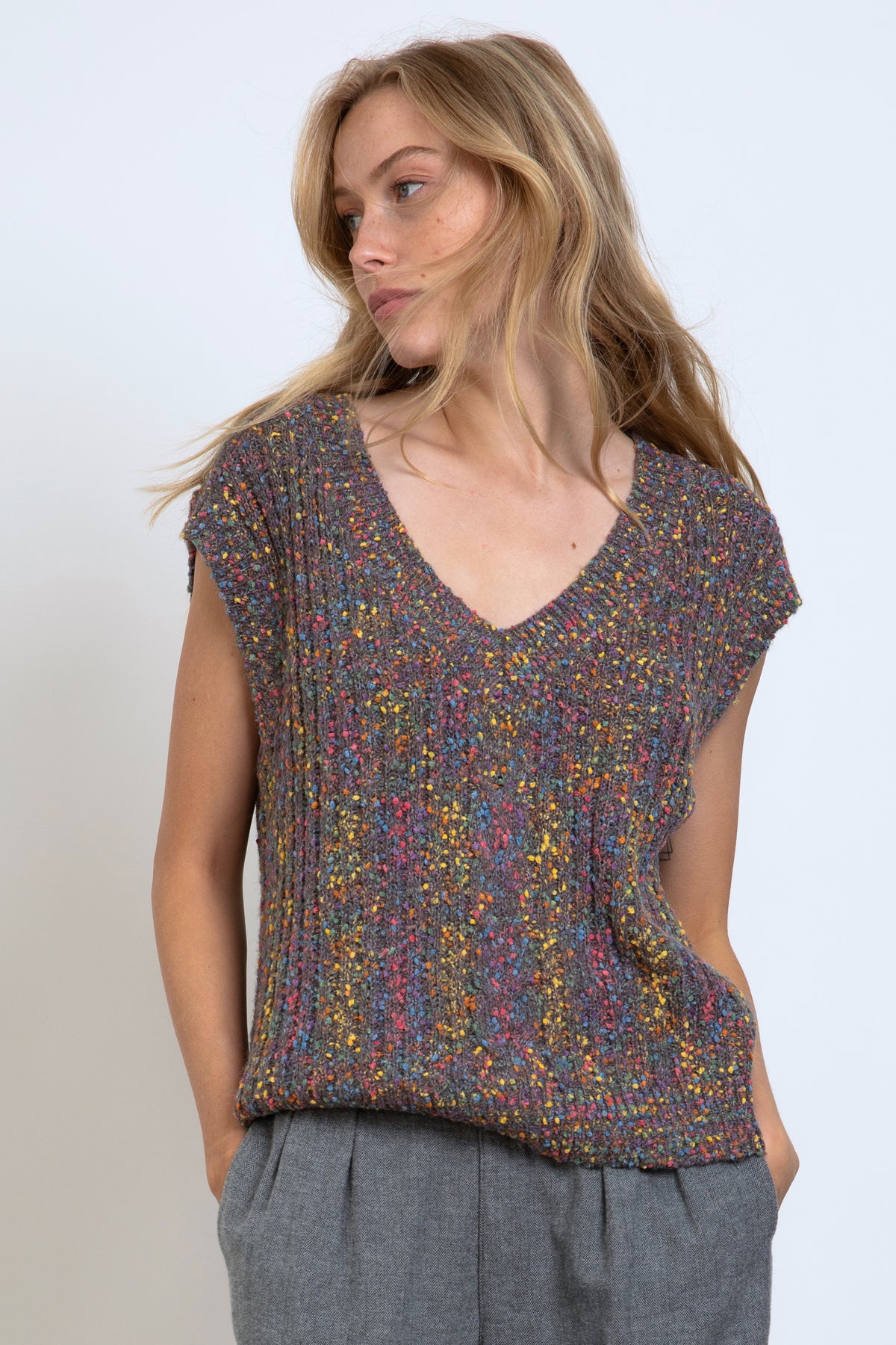 SWEATER VEST