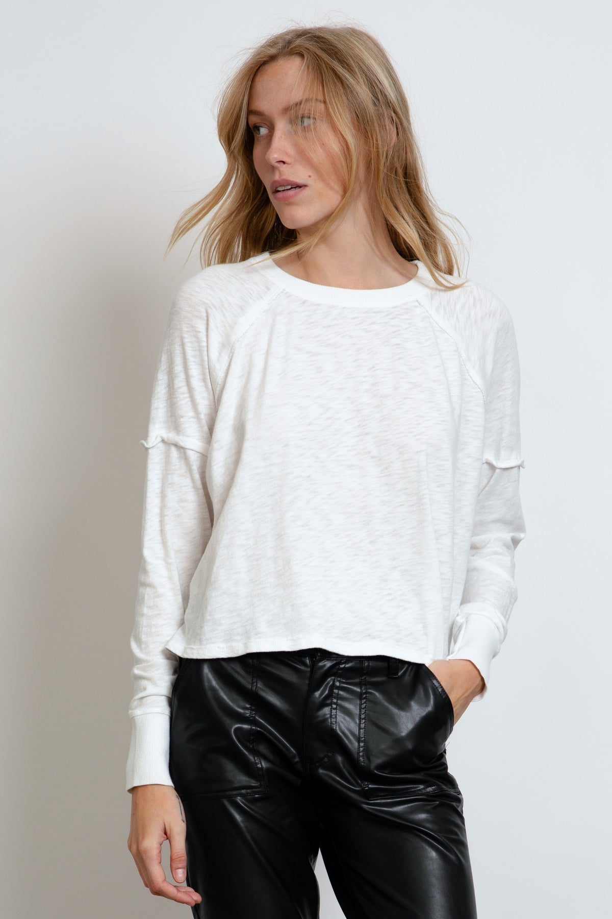 LS SWEATER KNIT CREW