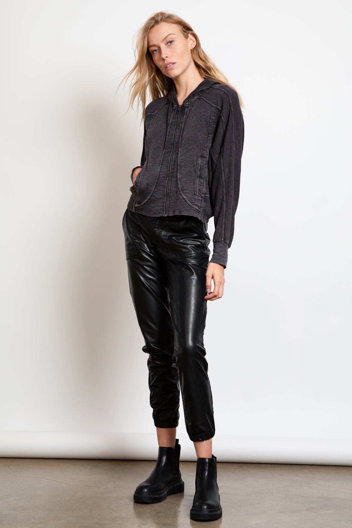 SEAMED ZIP FRONT HOOD