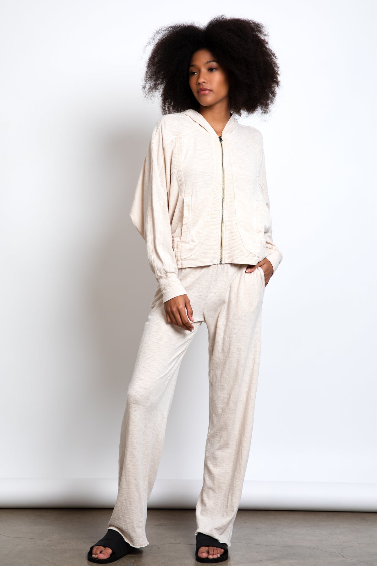 SEAMED ZIP FRONT HOOD